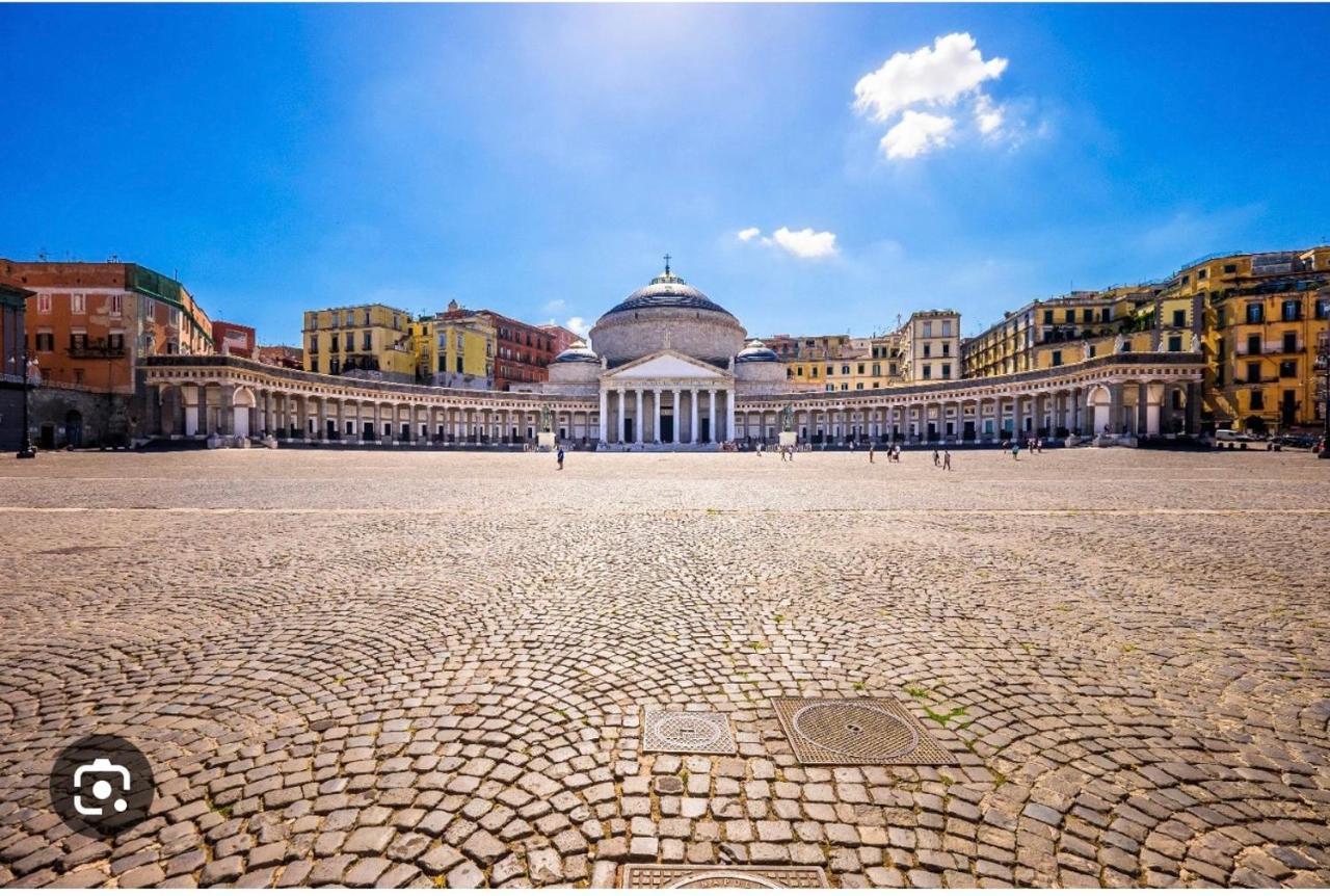 La Casa Di Sarah Aspetta Voi Nápoles Exterior foto