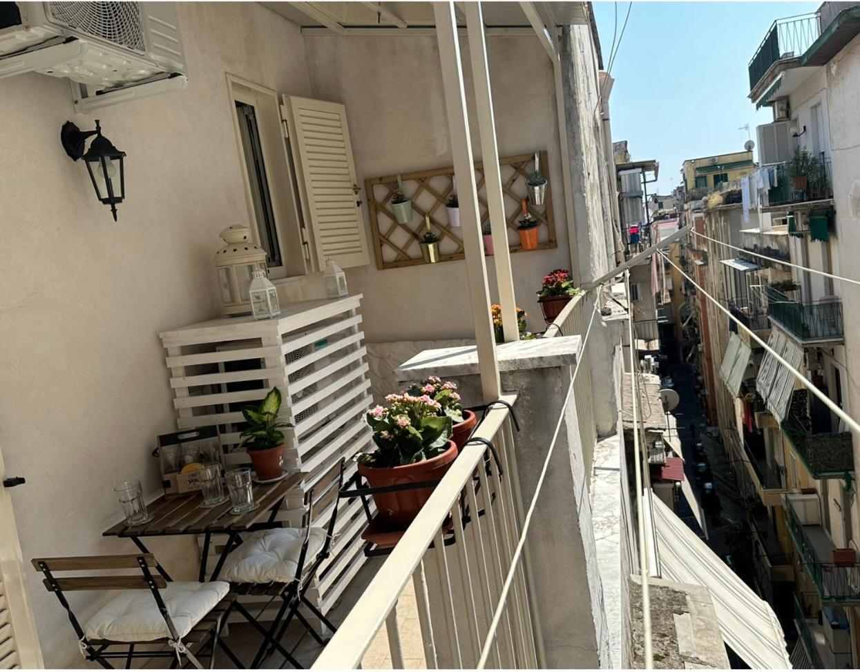 La Casa Di Sarah Aspetta Voi Nápoles Exterior foto